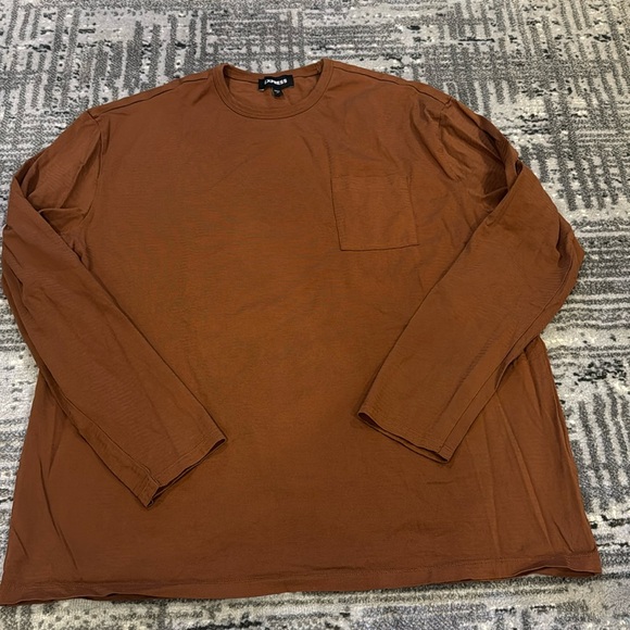 Express Other - Express long sleeve pocket tee